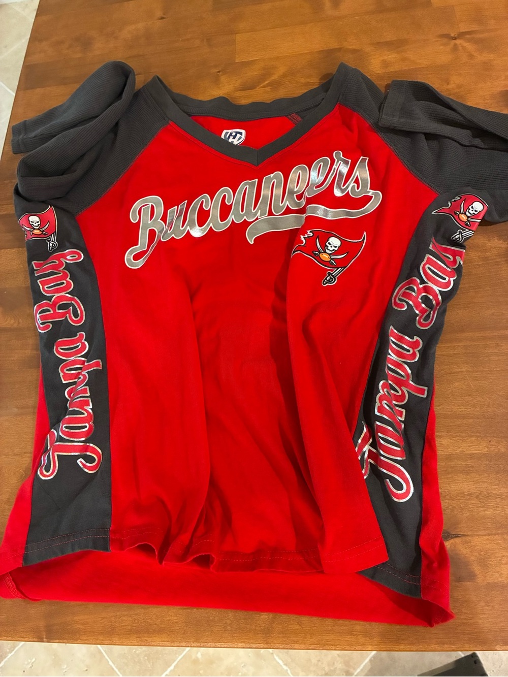Tampa bay buccaneers long sleeve